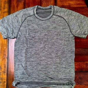 Lululemon workout tee shirt